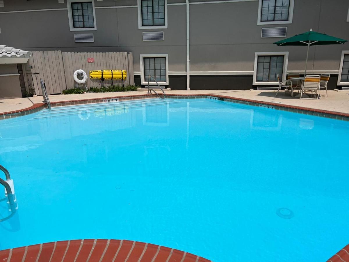 La Quinta Inn Lexington-Horse Park Exterior photo