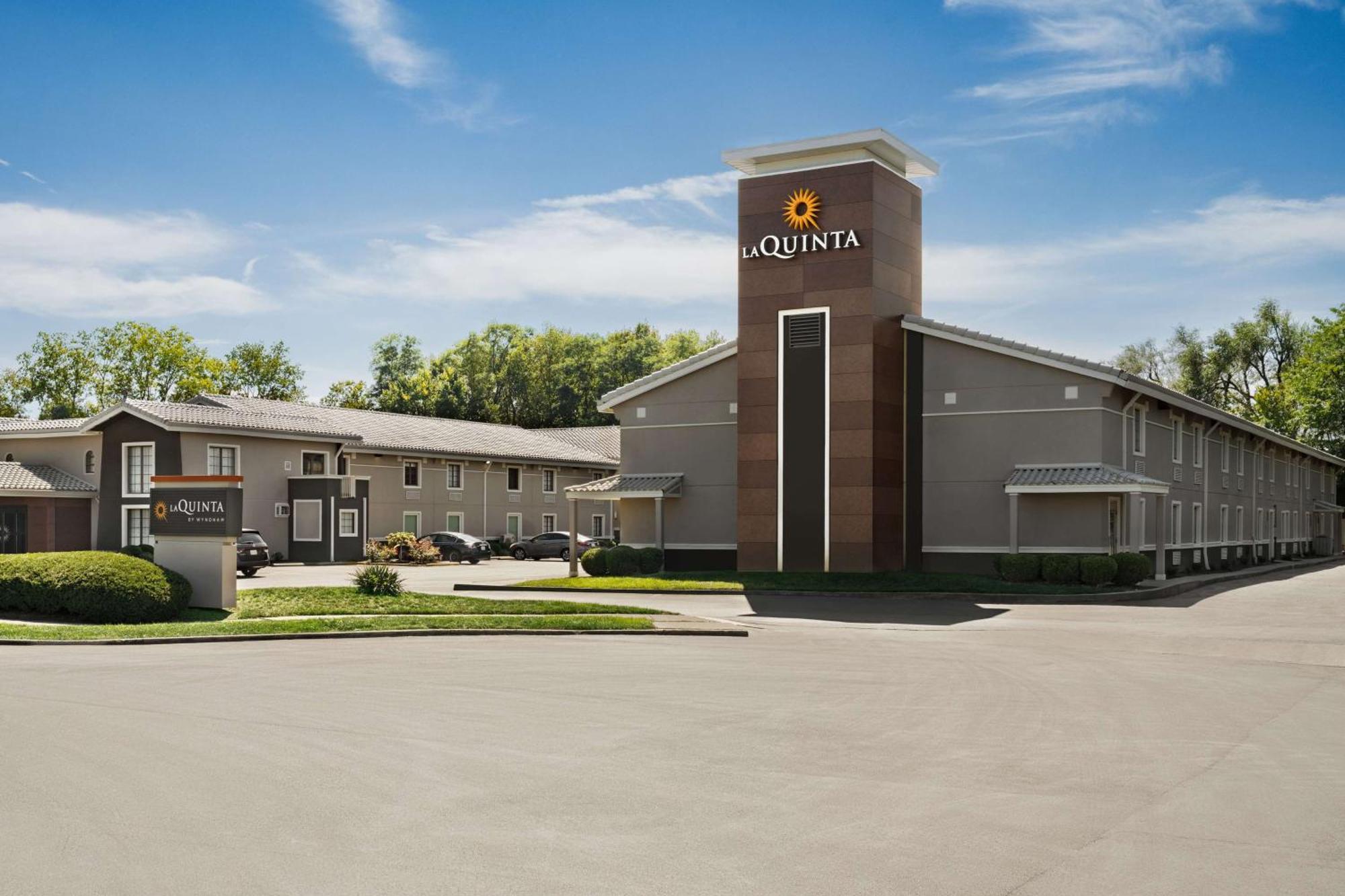 La Quinta Inn Lexington-Horse Park Exterior photo